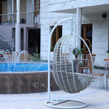 Aratta Hotel Argavand 外观 照片