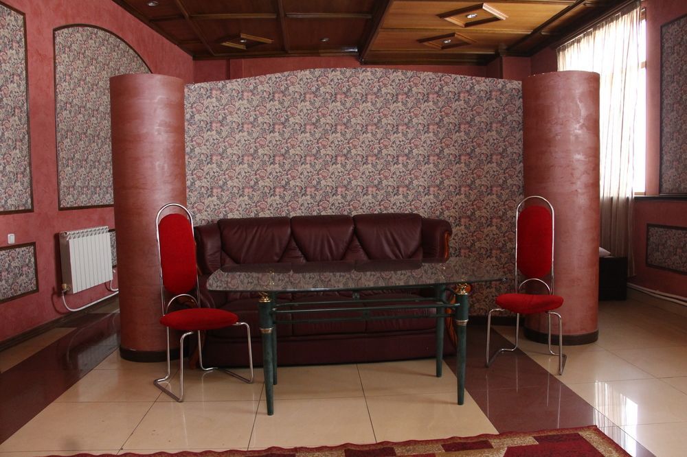 Aratta Hotel Argavand 外观 照片