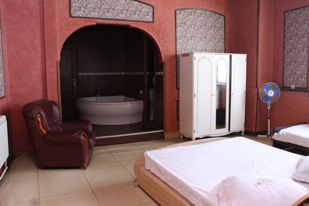 Aratta Hotel Argavand 外观 照片