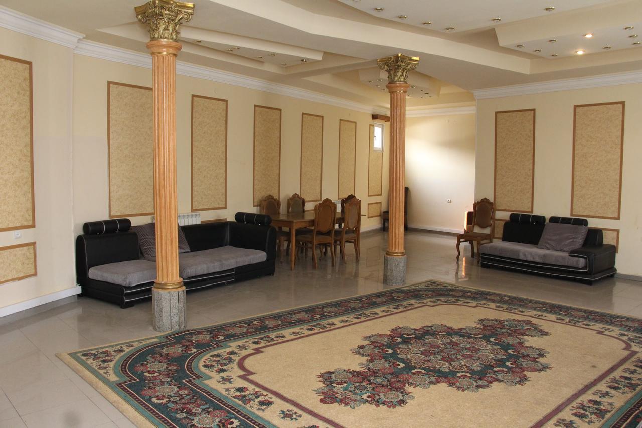 Aratta Hotel Argavand 外观 照片