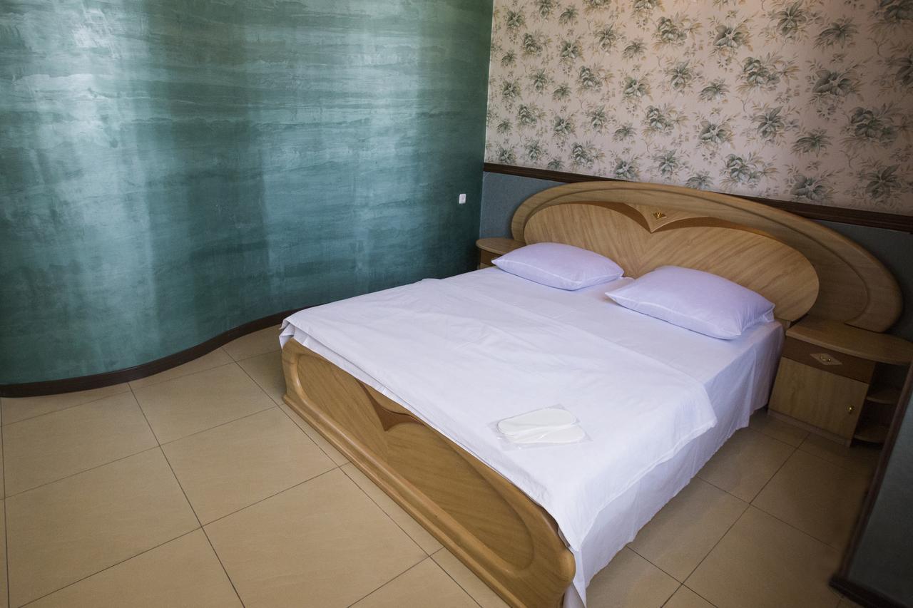 Aratta Hotel Argavand 外观 照片