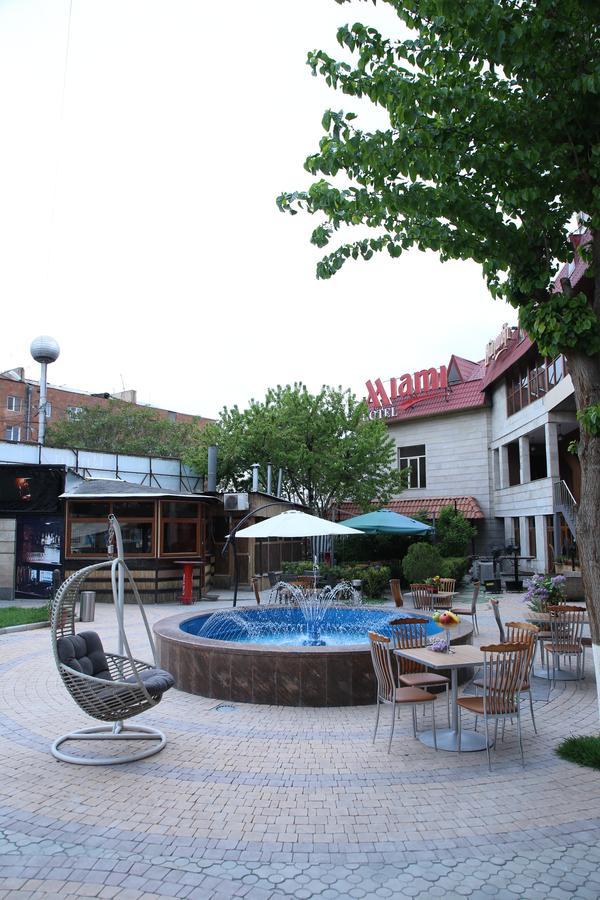 Aratta Hotel Argavand 外观 照片