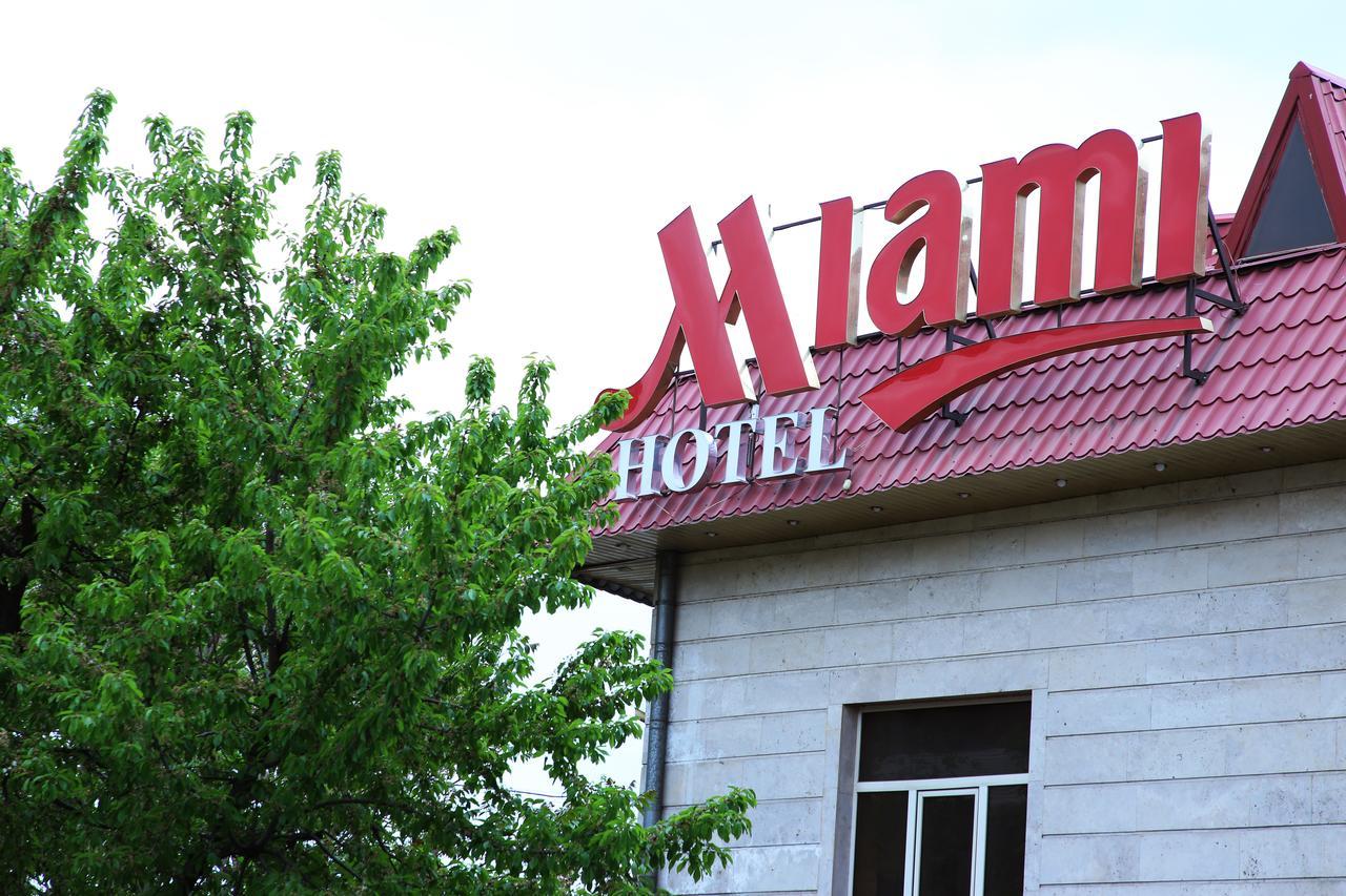 Aratta Hotel Argavand 外观 照片