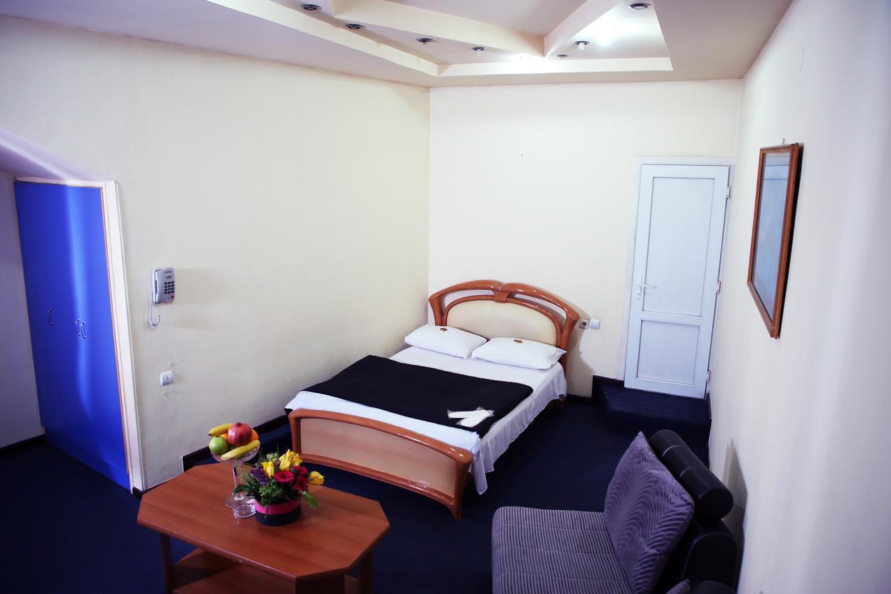 Aratta Hotel Argavand 外观 照片