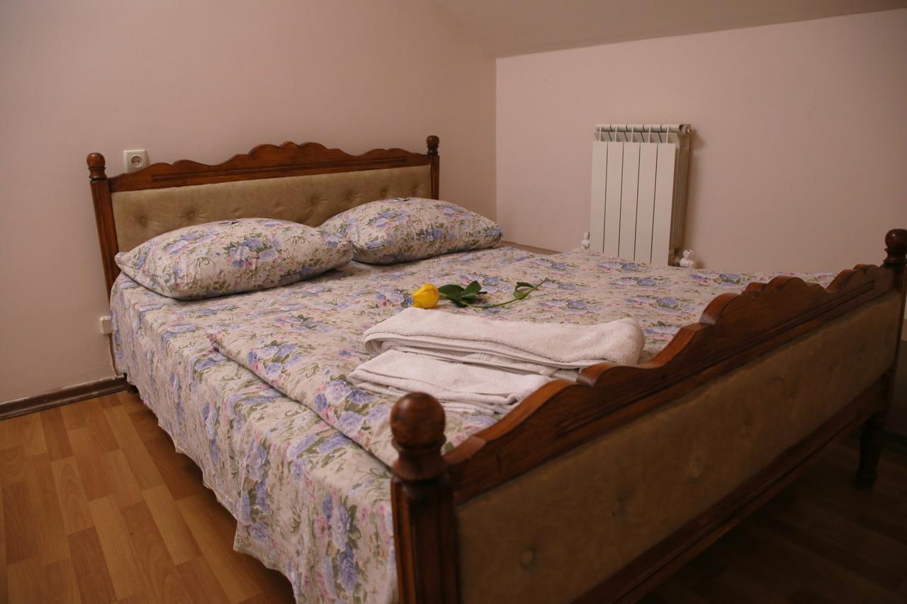 Aratta Hotel Argavand 外观 照片