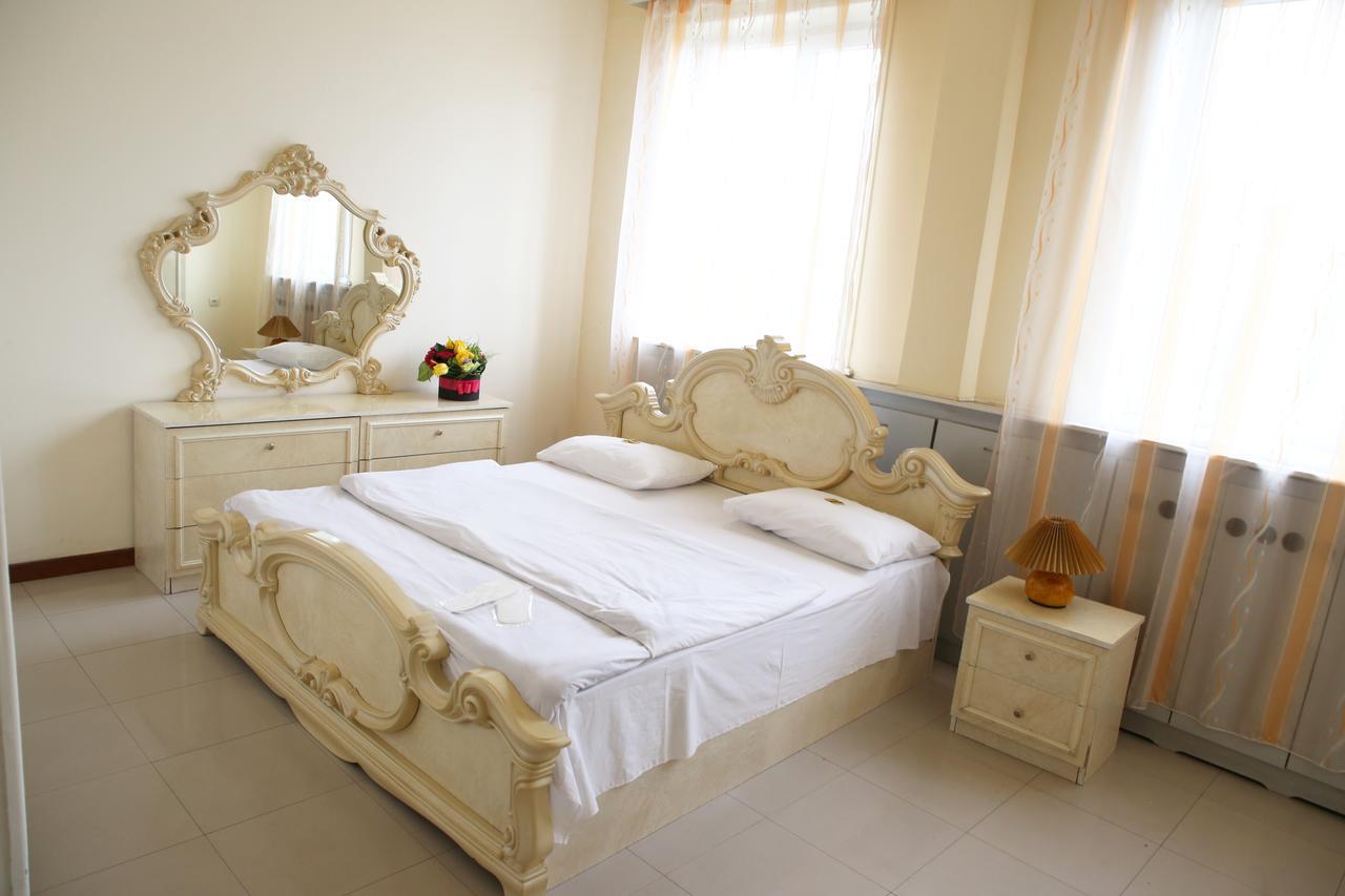 Aratta Hotel Argavand 外观 照片